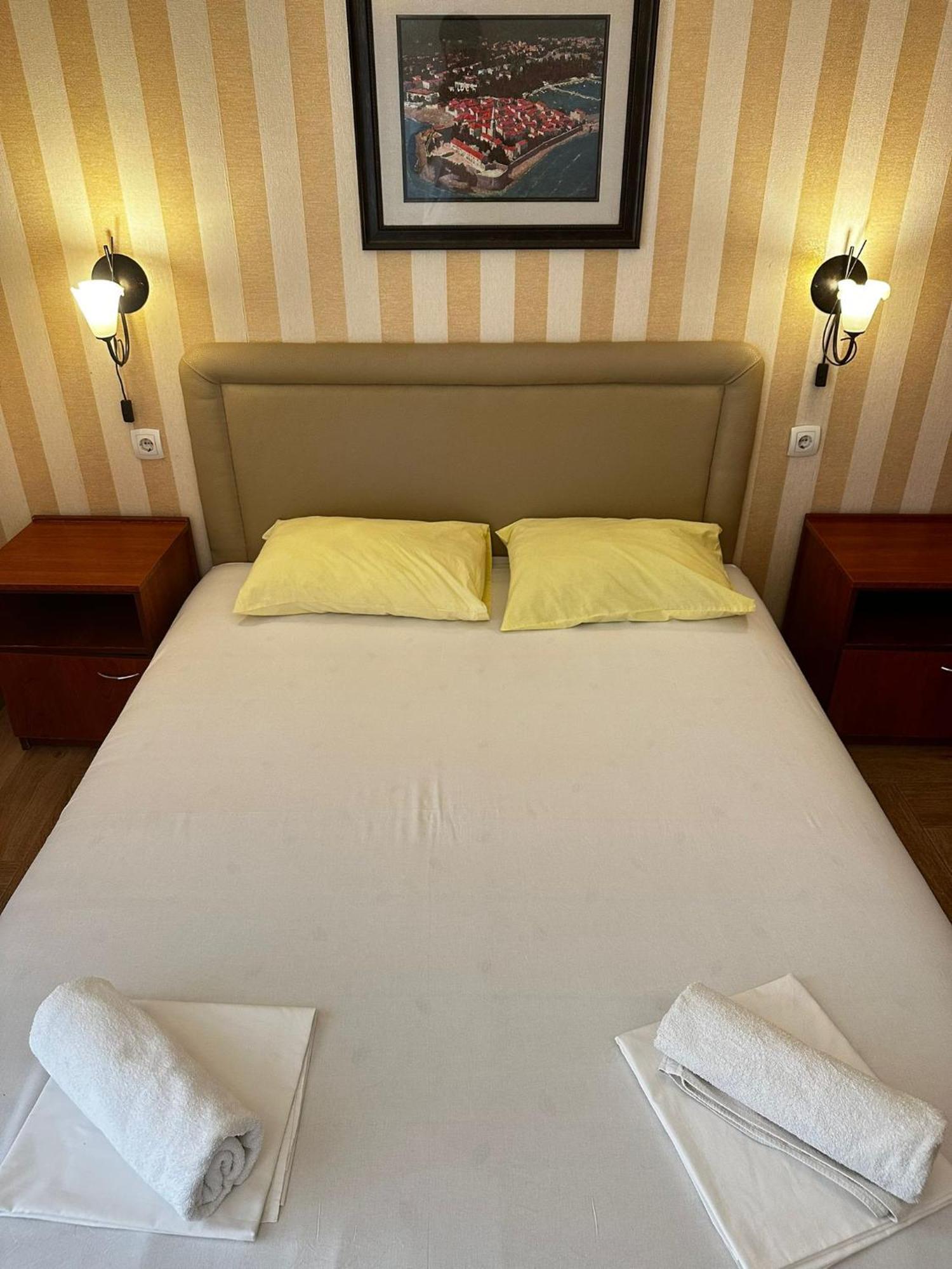 Central Hotel-Budva Zewnętrze zdjęcie