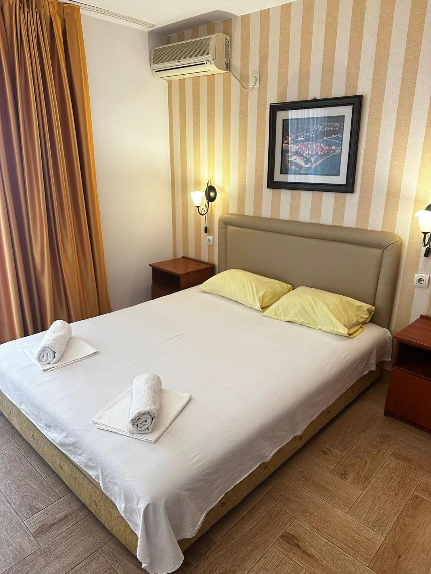Central Hotel-Budva Zewnętrze zdjęcie