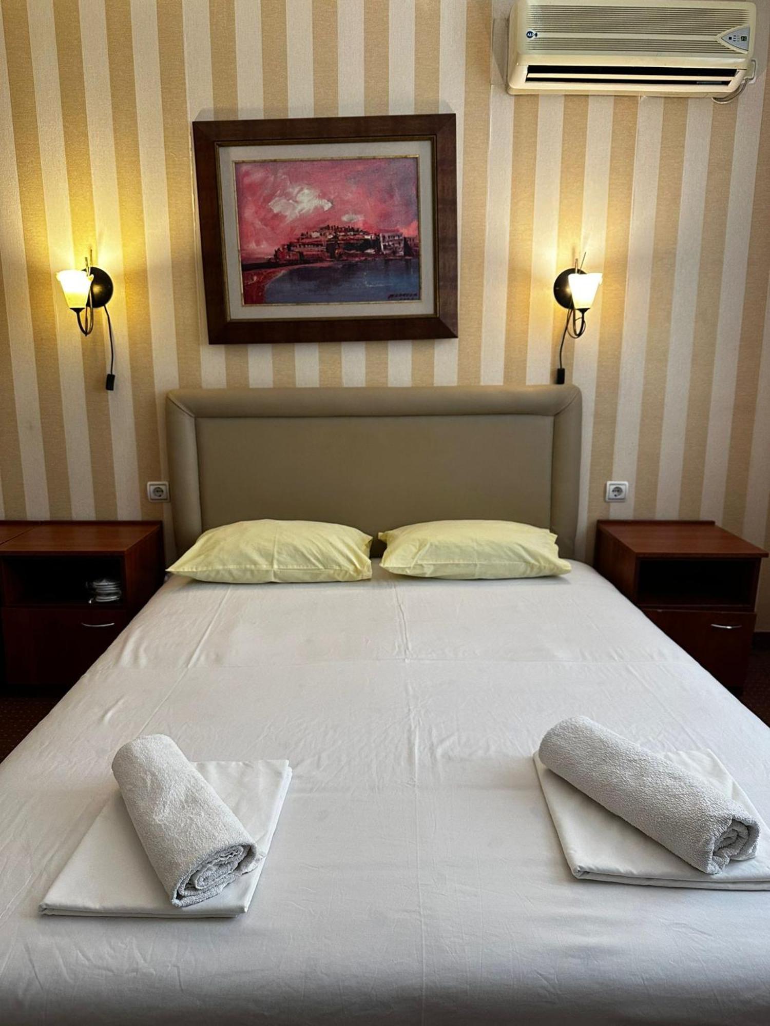 Central Hotel-Budva Zewnętrze zdjęcie